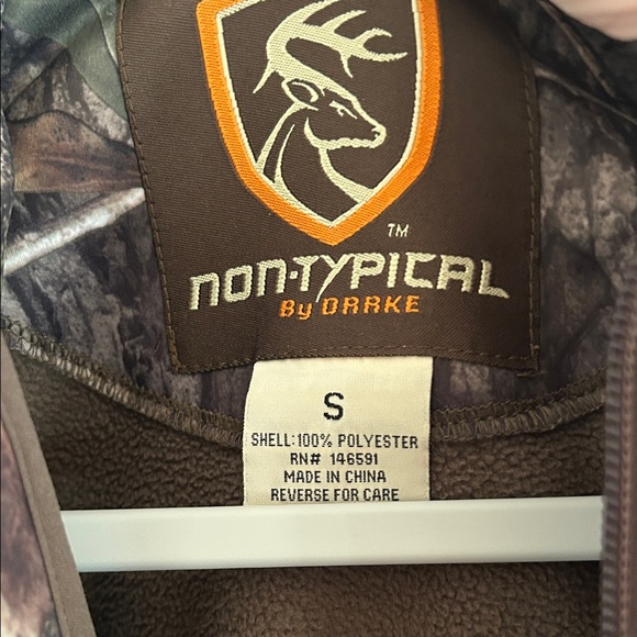 Non-Typical by Drake Camouflage Jacket - Picture 2 of 3